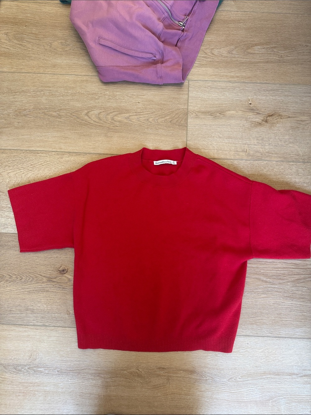 Abercrombie & Fitch Red Crew Neck Short Sleeve Sweater